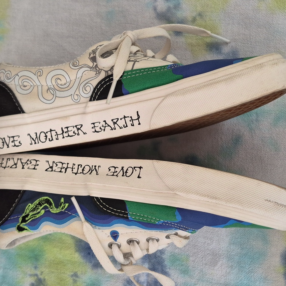 Vans - Picture 3 of 7